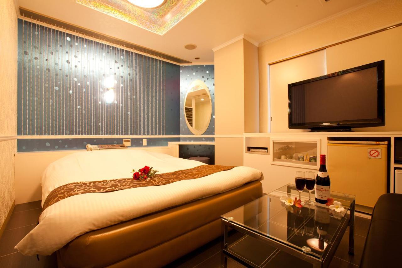 Hotel Luna (Adults Only) Tokyo Exterior photo
