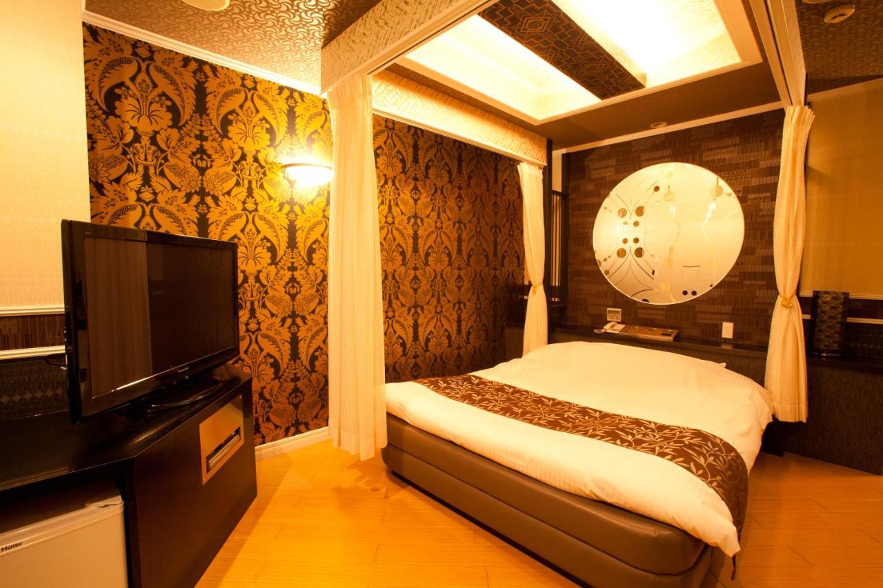 Hotel Luna (Adults Only) Tokyo Exterior photo