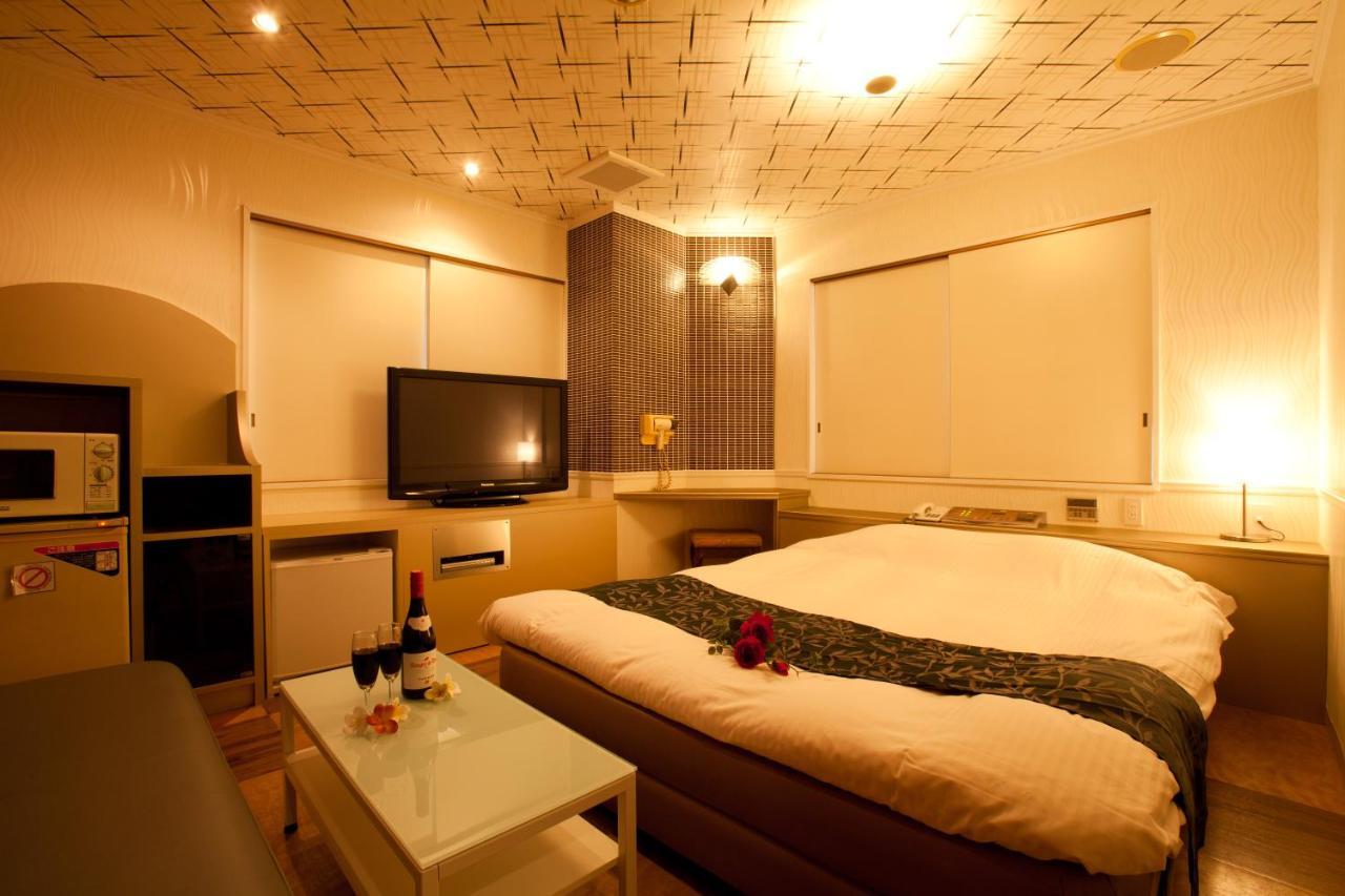 Hotel Luna (Adults Only) Tokyo Exterior photo