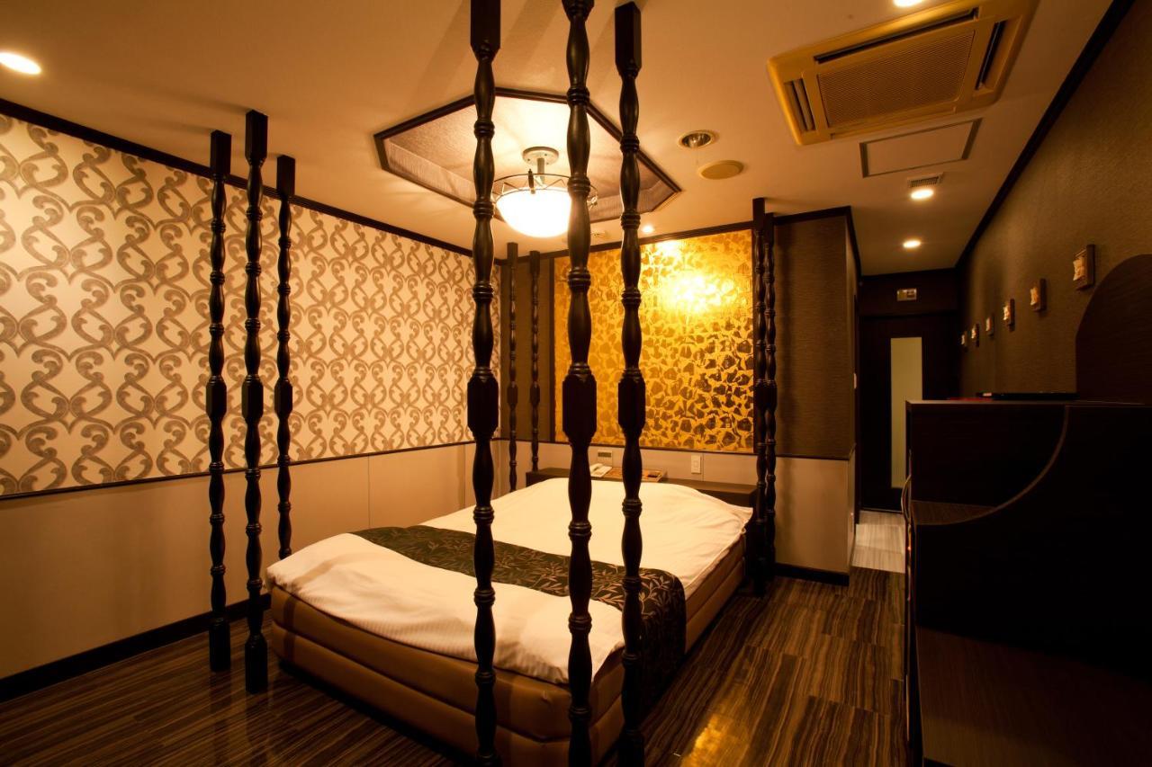 Hotel Luna (Adults Only) Tokyo Exterior photo