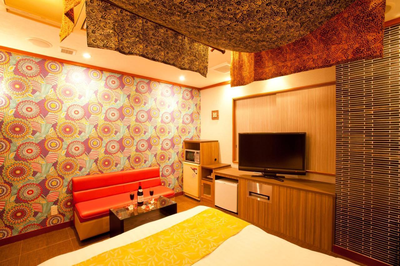 Hotel Luna (Adults Only) Tokyo Exterior photo
