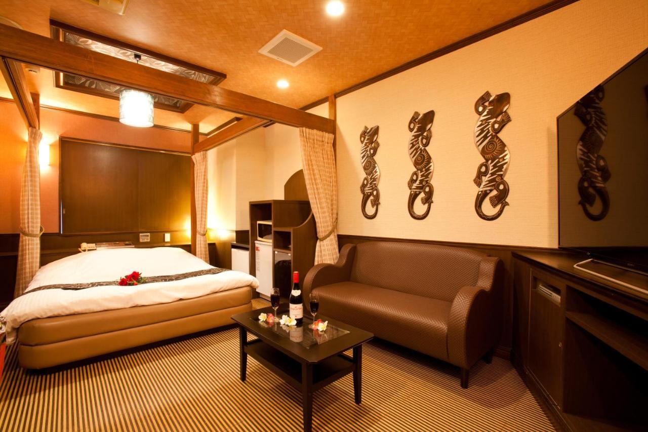 Hotel Luna (Adults Only) Tokyo Exterior photo