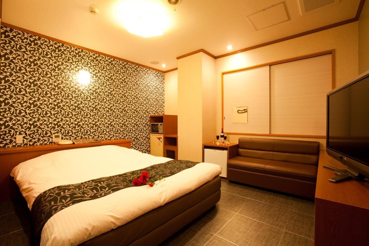 Hotel Luna (Adults Only) Tokyo Exterior photo