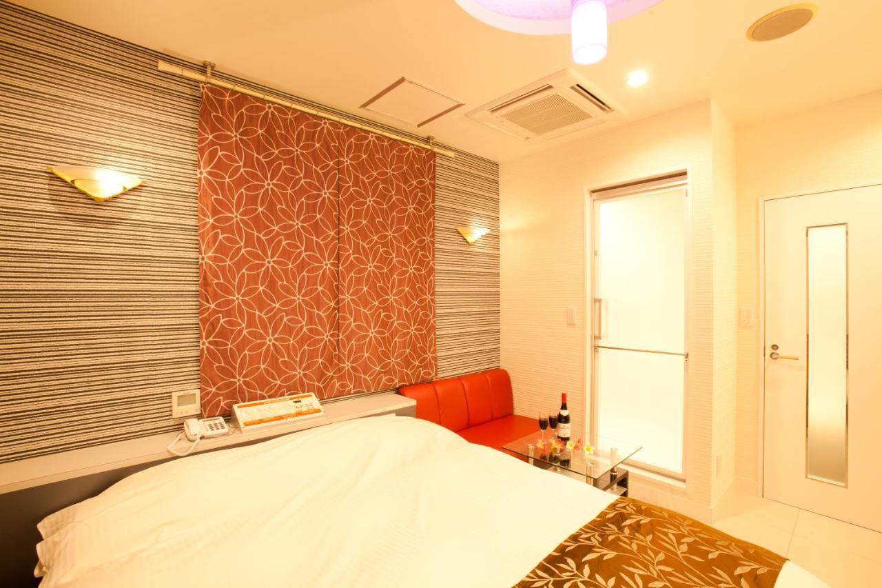 Hotel Luna (Adults Only) Tokyo Exterior photo